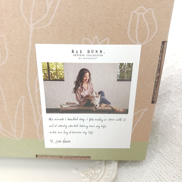 Rae Dunn Mom and Mini Floral Butterfly Ceramic Mug Gift Box Set - Picture 9 of 16